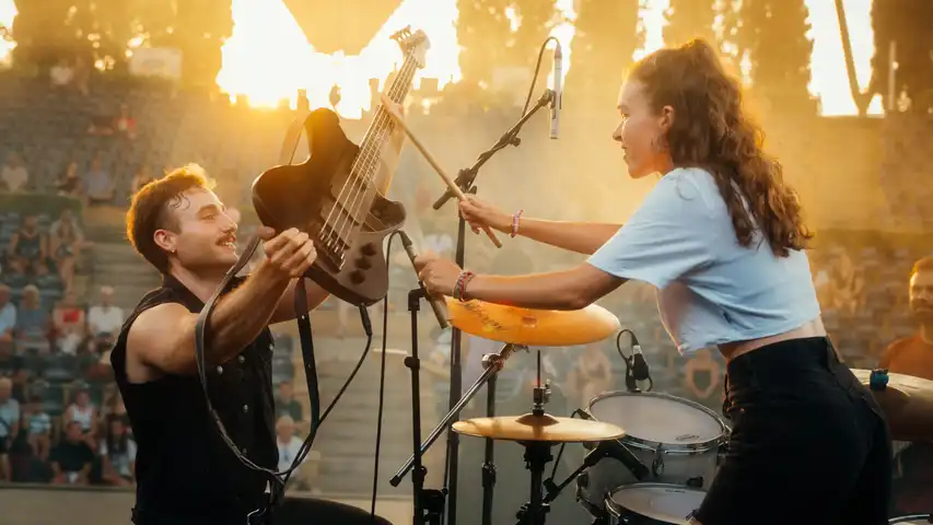 Contestant Image - M.U.R.