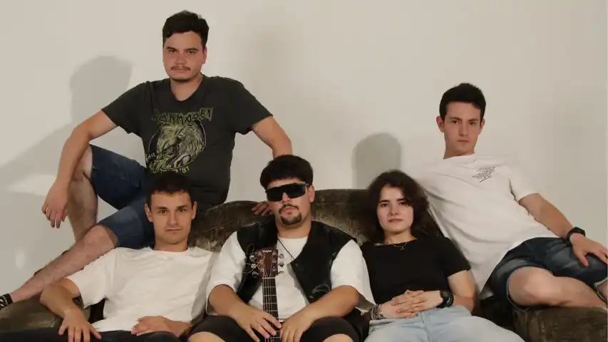 Contestant Image - Evadirse