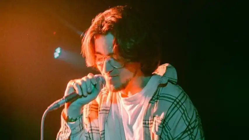 Contestant Image - Albali