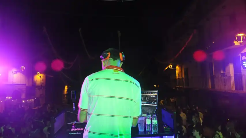 Contestant Image - DJ Figue