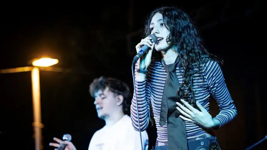 Contestant Image - Nur